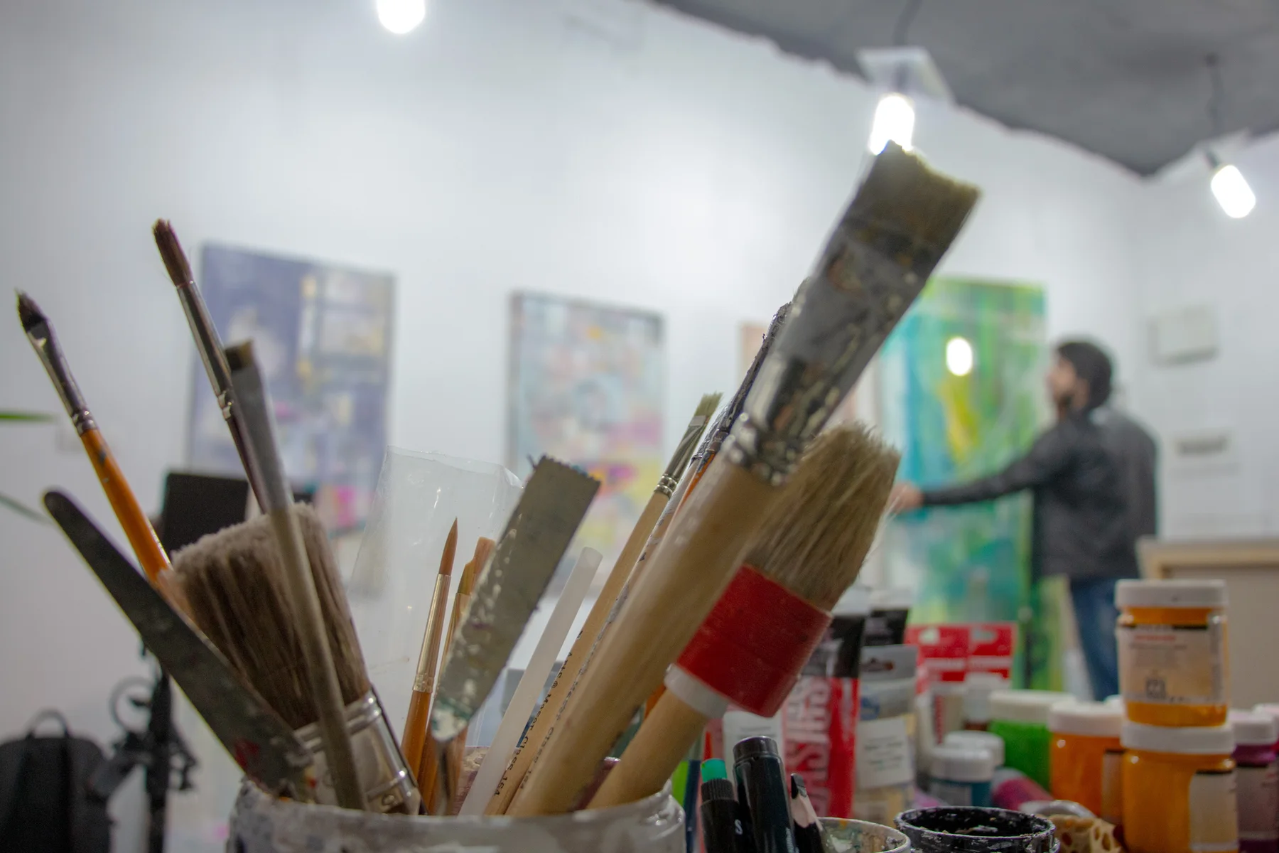 Kamen Trifonov in the studio — detail 2