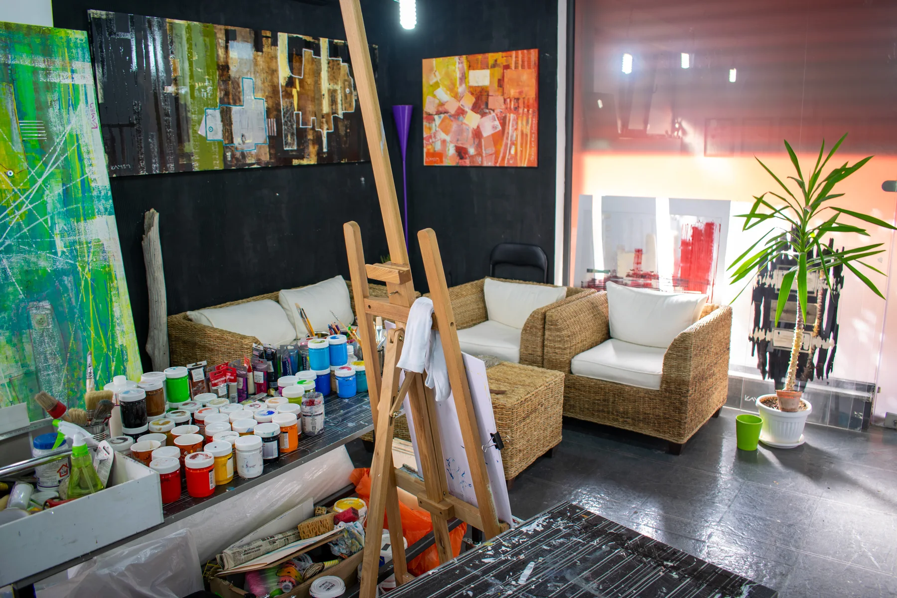 Kamen Trifonov in the studio — detail 4